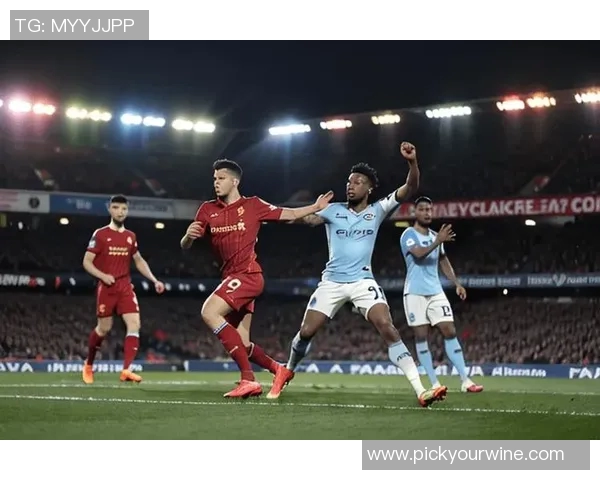 意甲前四名积分差距微小竞争激烈引发球迷热议与关注